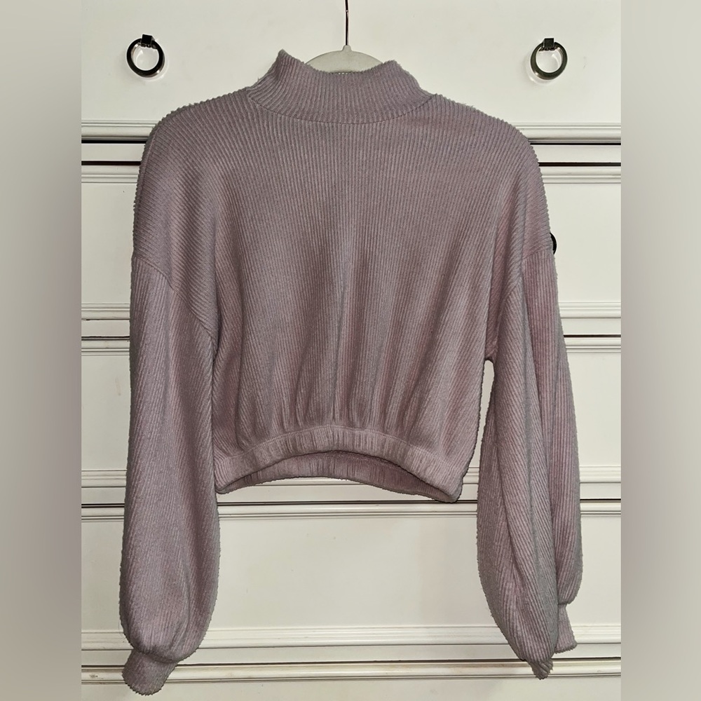 Long sleeve, turtle neck sweater